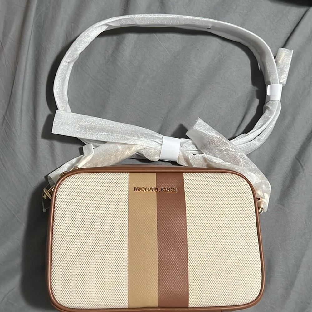 Michael Kors Jet set camera bag